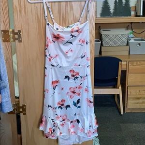 White and pink floral dress w tie back